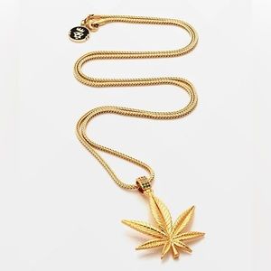 King Ice X Snoop Dogg Jungle Julz Weed Leaf Gold Necklace